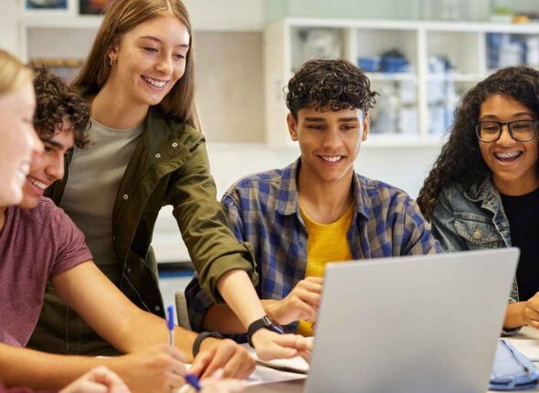 Oportunidades de Carreira e Educação em Portugal - Escola Nova De Língua