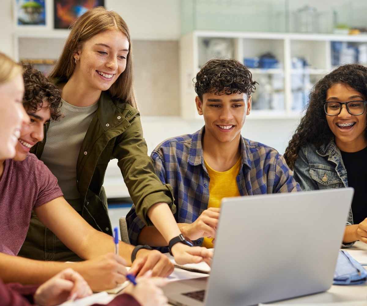 Oportunidades de Carreira e Educação em Portugal - Escola Nova De Língua